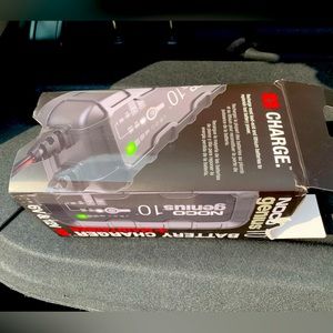 Car battery starter - NOCO Genius